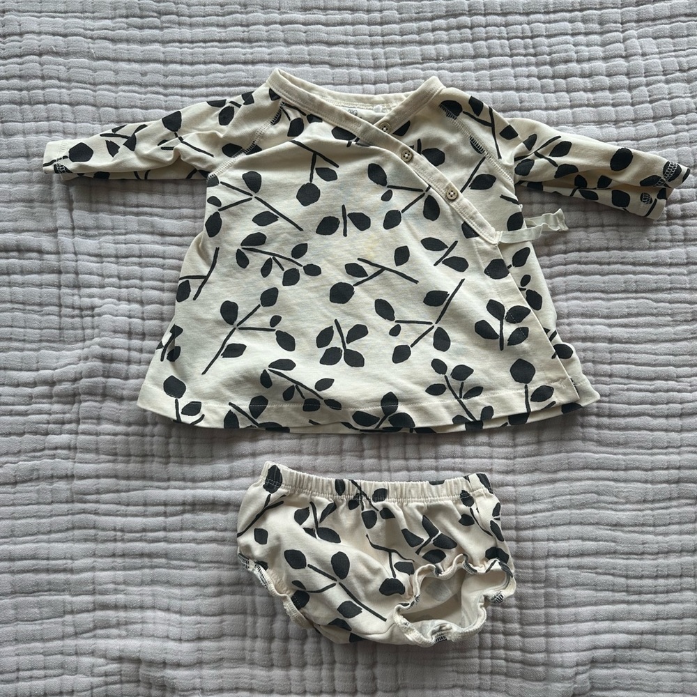 Oliver and Rain wrap set